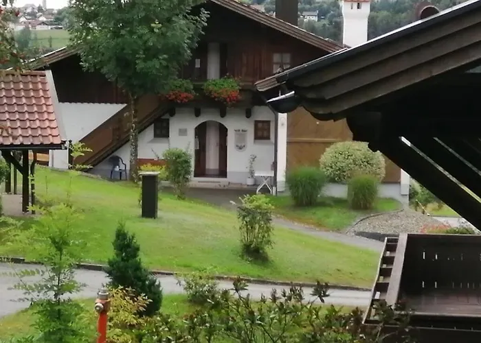 House 10 Hochstein *