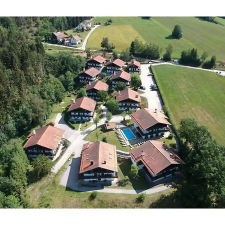 House 10 Hochstein *